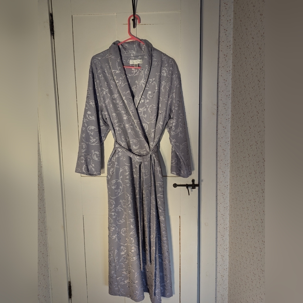 🩶 Oscar de la Renta M Vintage Gray Floral Robe Belted Ribbon Design